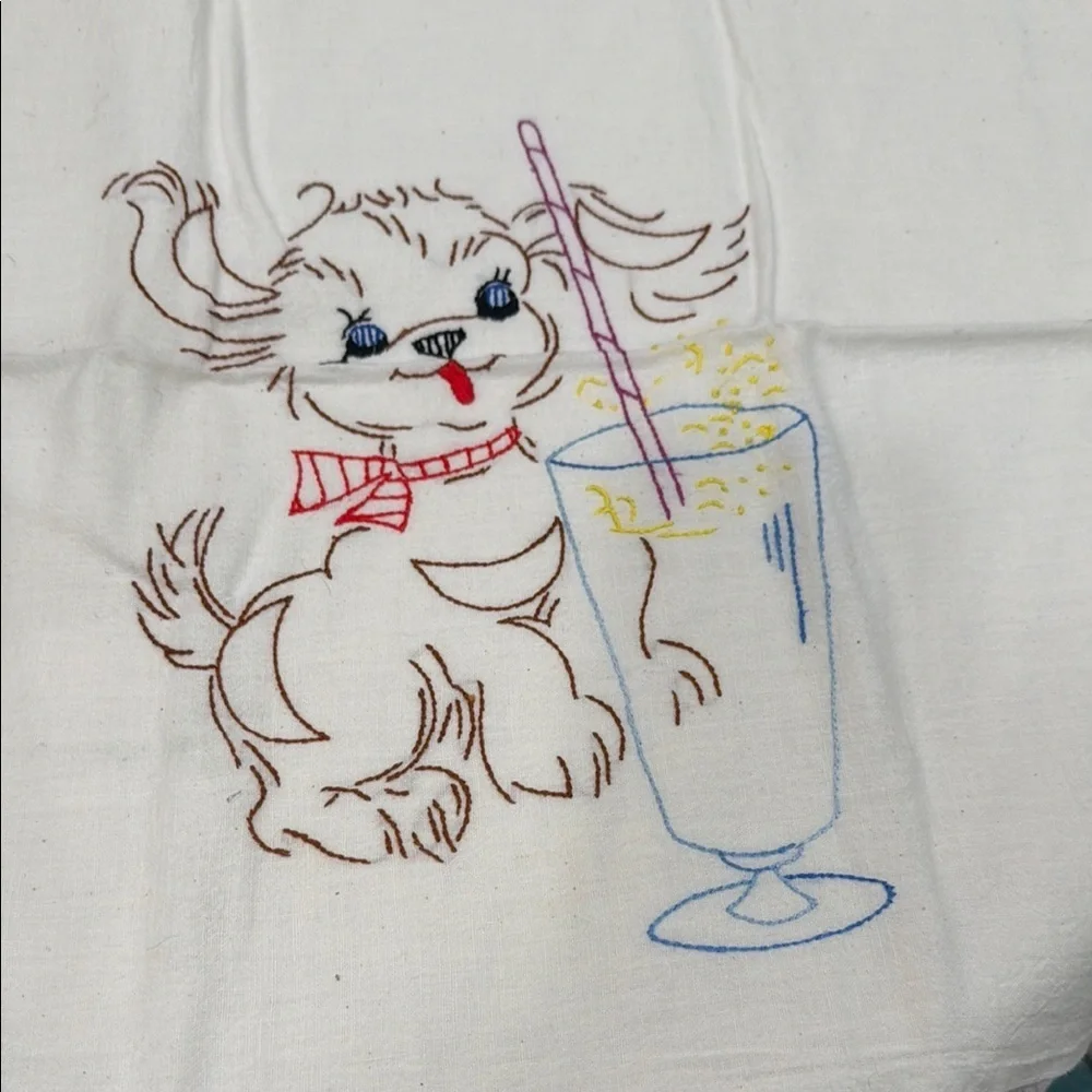 Vintage Embroidered White Flour Sack Cloth Towels.. Puppy Baking/kitchen Design